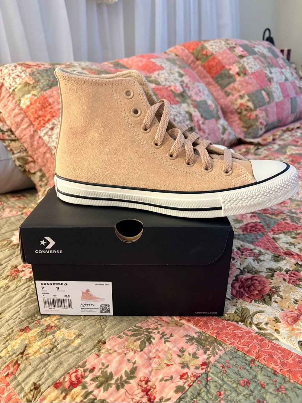 Women’s high top converse - Picture 2 of 6